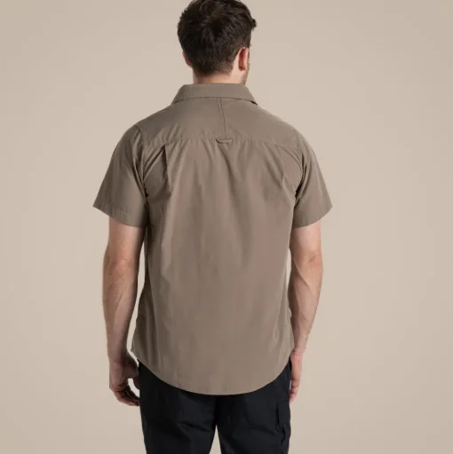 Herren-Kurzarmshirt „Expert Kiwi“. | Pebble